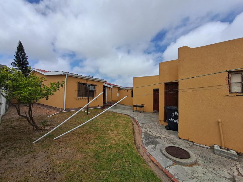 3 Bedroom Property for Sale in Bishop Lavis Western Cape